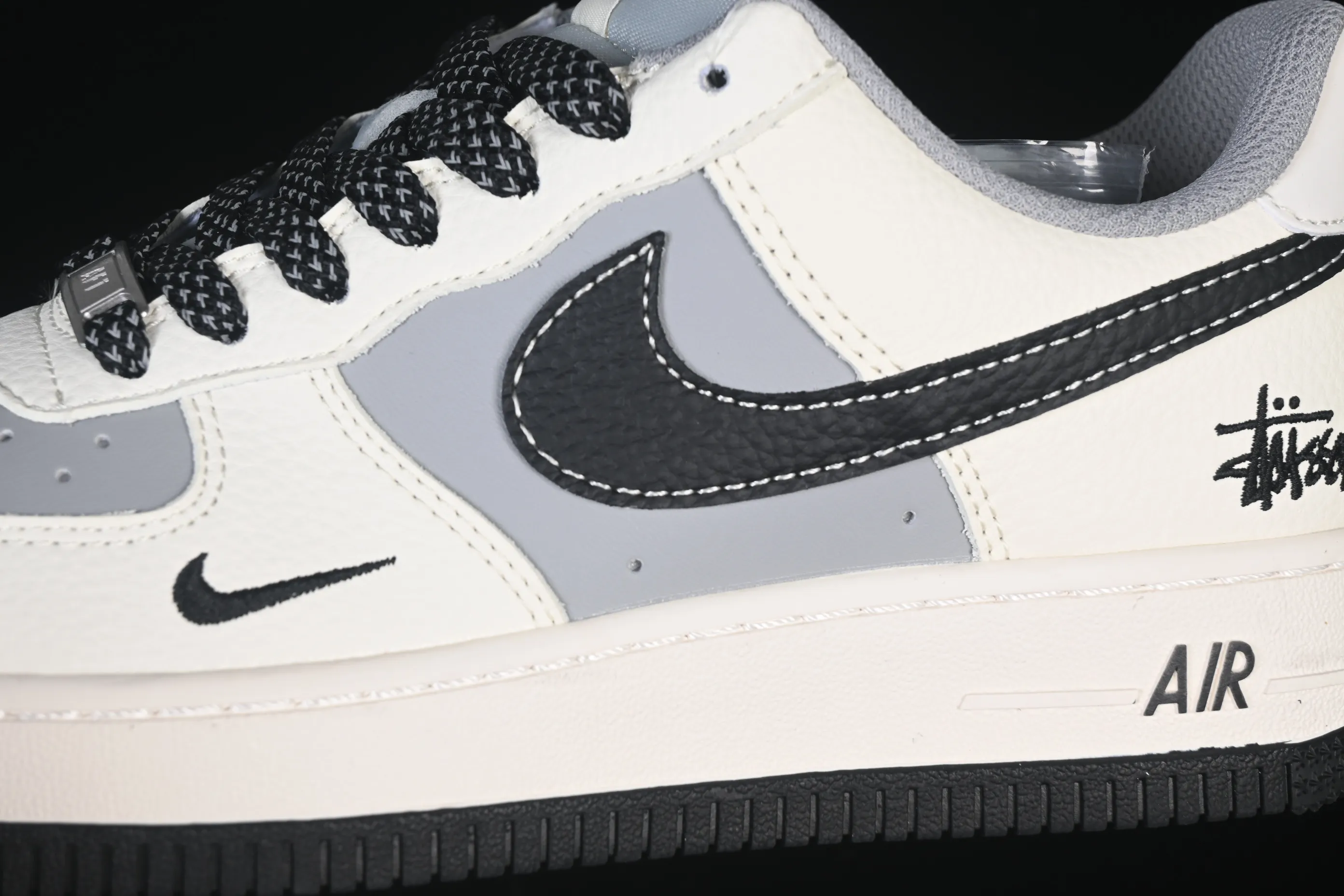 All categories Nk Air Force 1 Air Force series Nk Air Force 1 Low Air Force low-top Nike Air Force 1'07 Low Stusi co-branded beige, black and gray stitching Air Force 1 low-top casual sneakers JS8028-017